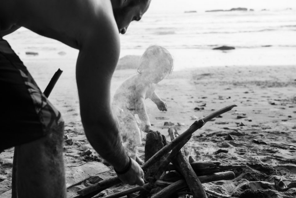 Family portraits at the beach candid documentary photographer