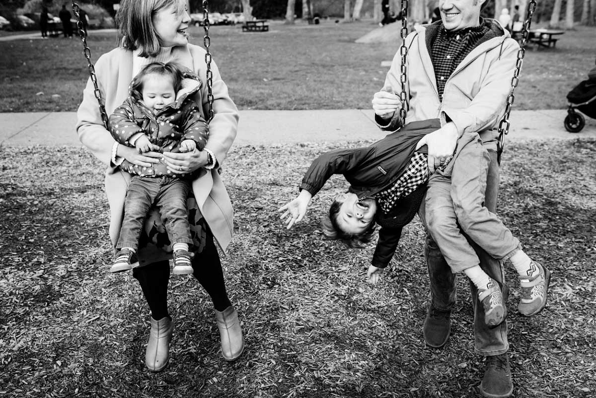 Family candid lifestyle portraits Beacon Hill Park Victoria BC - Photography by FunkyTown Victoria