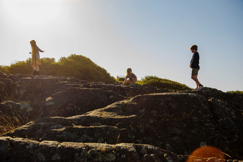 Mini session family portrait Macaualy Point Park Victoria British Columbia