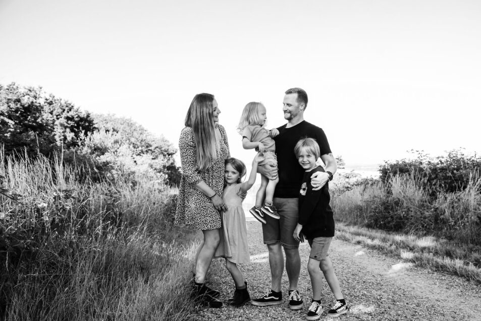 Mini session family portrait Macaualy Point Park Victoria British Columbia