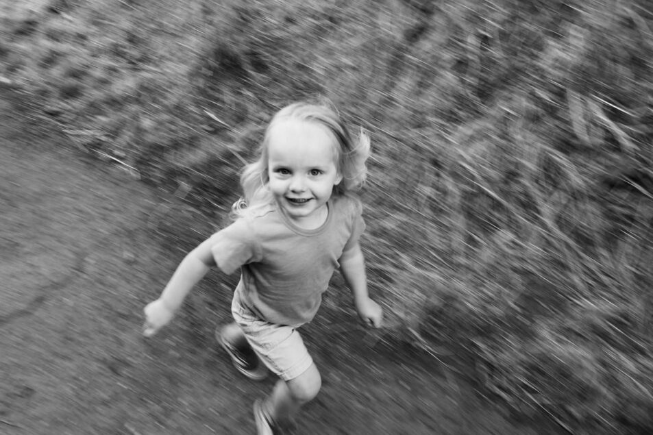 Mini session family portrait Macaualy Point Park Victoria British Columbia