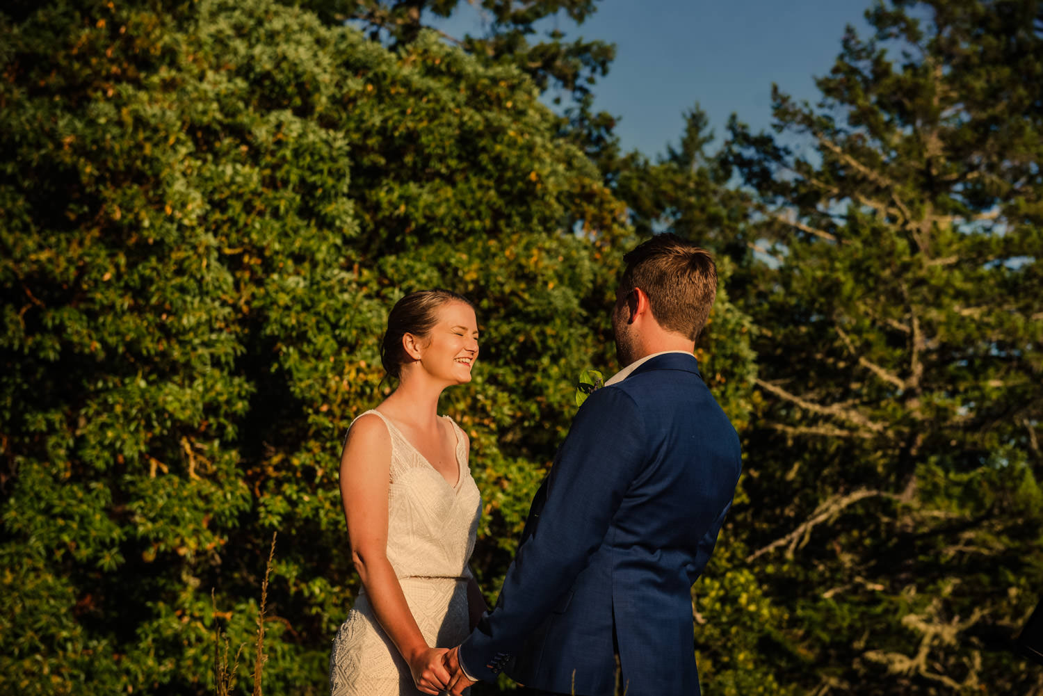 Scafe Hill wedding photojournalism at Thetis Lake Regional park in Victoria BC