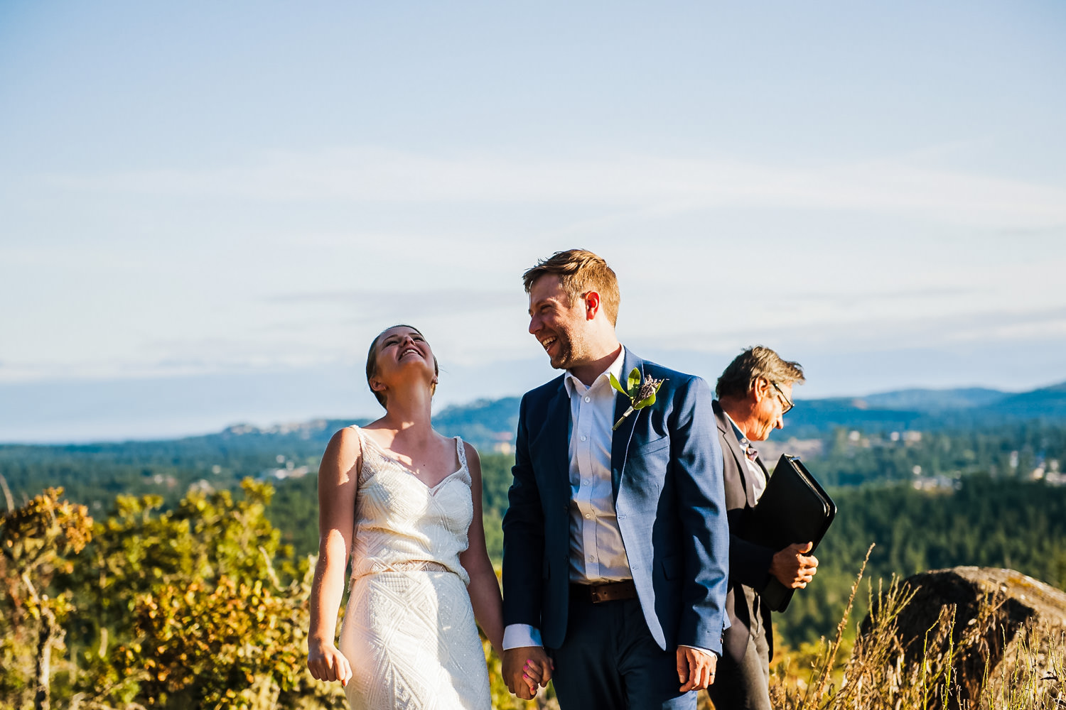 A fun pop-up hiking wedding at Thetis Lake Regional Park in Victoria BC