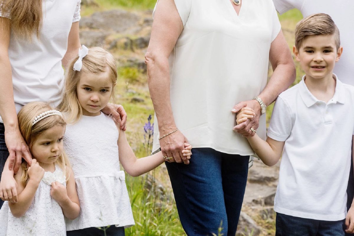 Victoria BC grandparents having their portraits with grandchildren